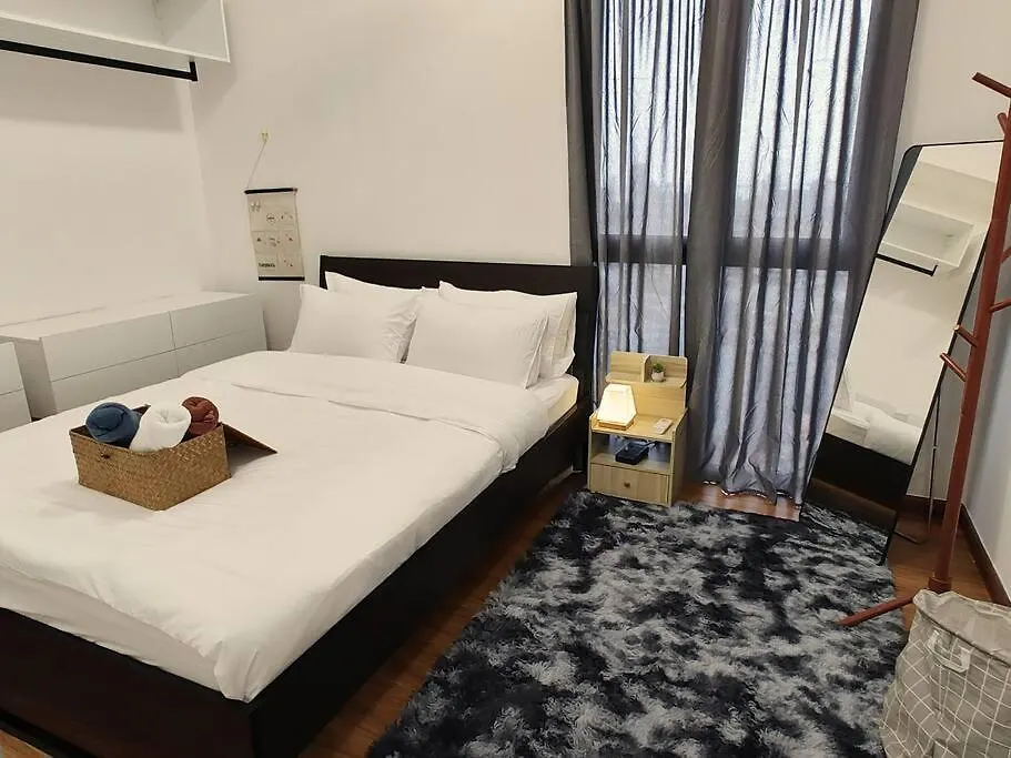 Skypool 2Br 8Pax Premium Suites Beacon Georgetown Penang Apartment