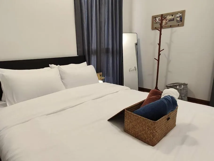 Skypool 2Br 8Pax Premium Suites Beacon Georgetown Penang